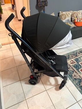 UPPAbaby Black Kids Stroller — Sleek Compact Ride